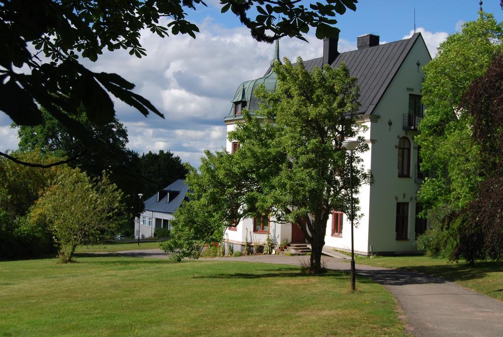 Отель Hellidens Slott Тидахольм Экстерьер фото
